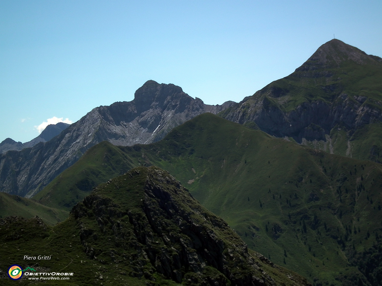 51 vista verso Pegherolo e Cavallo, preceduto dal Siltri... .JPG